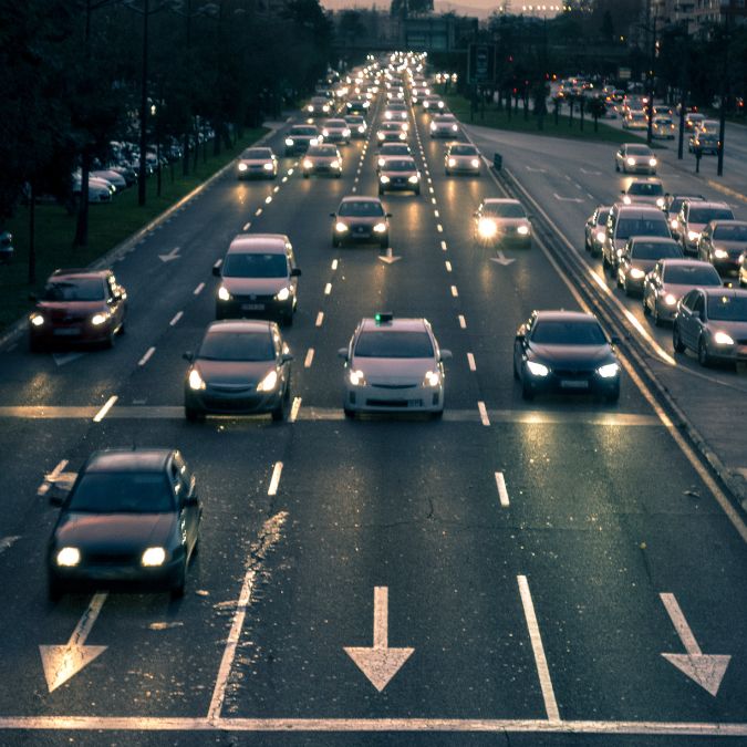 Como recorrer a multas por não usar o farol baixo durante o dia em rodovias