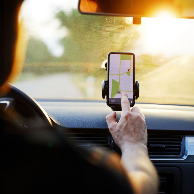 Multas por uso do celular ao volante como recorrer