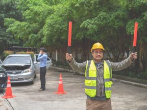 Veículo sem placa é crime