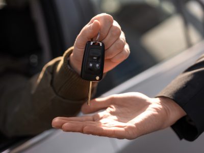 JUSTIÇA DO PARANÁ CANCELA SUSPENSÃO DA CNH DE MOTORISTA QUE ALUGOU VEÍCULO AO PRIMO